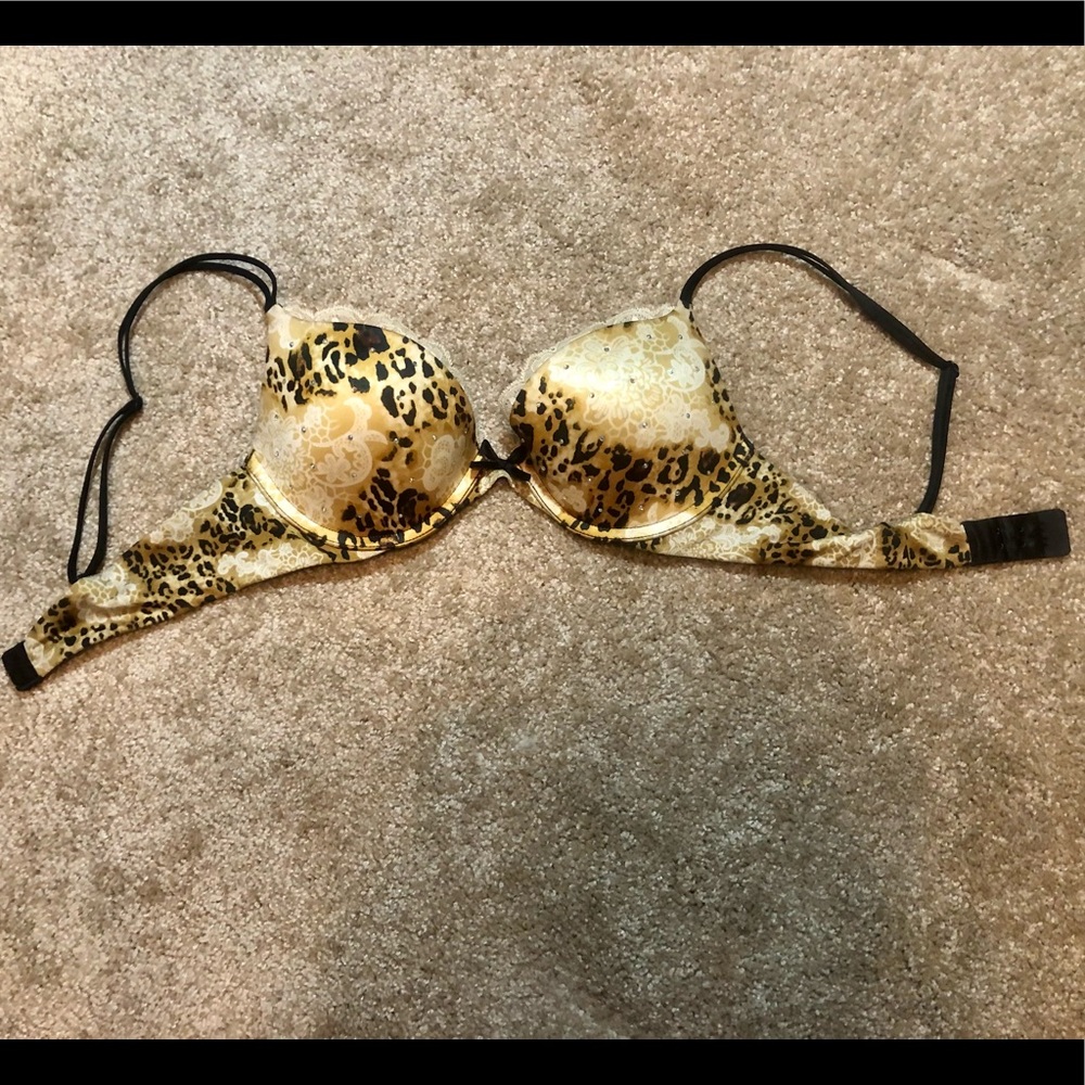 Victoria’s Secret push up bra